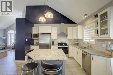 439 Woodrow Drive Waterloo ON N2T 2V6