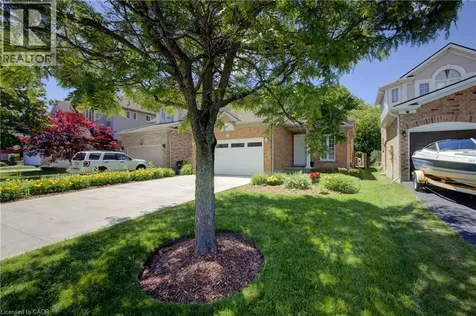 439 Woodrow Drive Waterloo ON N2T 2V6