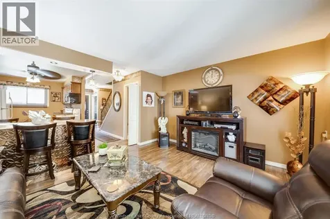 2629 Vine Court Windsor ON N8T 2X4