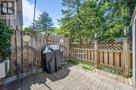 2629 Vine Court Windsor ON N8T 2X4