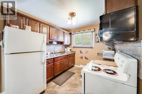 2629 Vine Court Windsor ON N8T 2X4