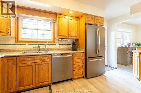 434 Dora Drive Wallaceburg ON N8A 2K3