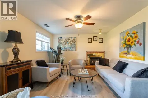 434 Dora Drive Wallaceburg ON N8A 2K3