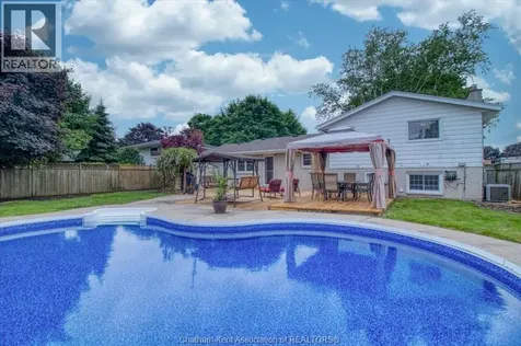 434 Dora Drive Wallaceburg ON N8A 2K3
