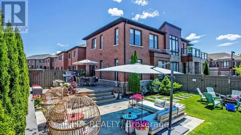241 Holladay Drive Aurora ON L4G 0Z4