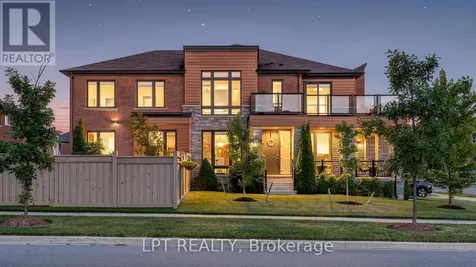 241 Holladay Drive Aurora ON L4G 0Z4