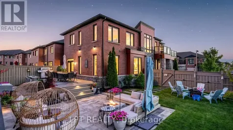 241 Holladay Drive Aurora ON L4G 0Z4