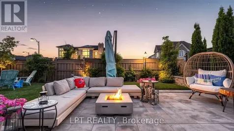 241 Holladay Drive Aurora ON L4G 0Z4