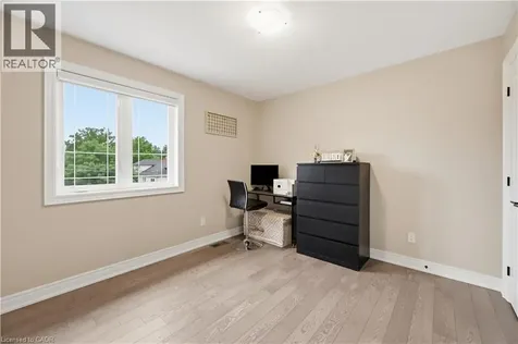 1 Lindsay Way Grimsby ON L3M 0H6