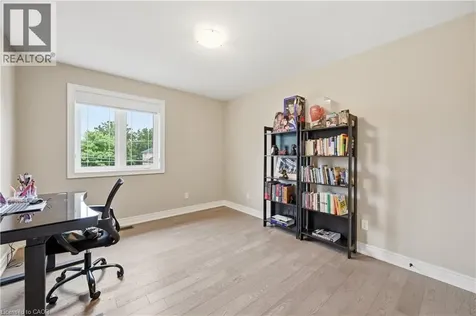 1 Lindsay Way Grimsby ON L3M 0H6