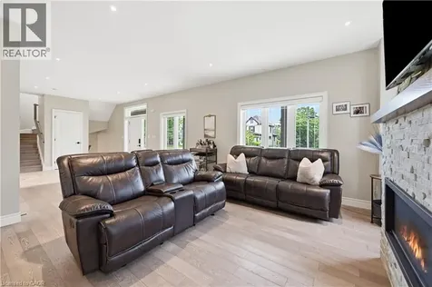 1 Lindsay Way Grimsby ON L3M 0H6