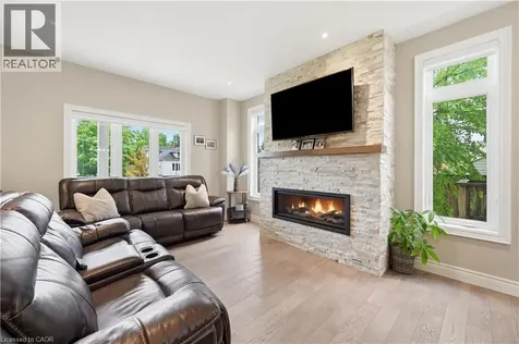 1 Lindsay Way Grimsby ON L3M 0H6