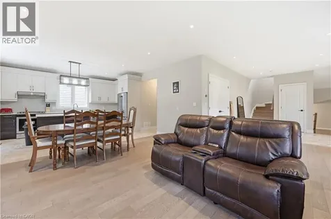 1 Lindsay Way Grimsby ON L3M 0H6