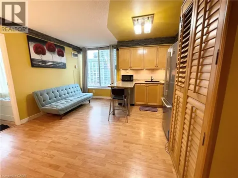 650 Queens West Toronto ON M5V 3N2