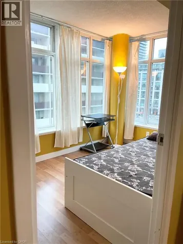650 Queens West Toronto ON M5V 3N2