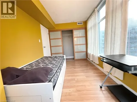 650 Queens West Toronto ON M5V 3N2