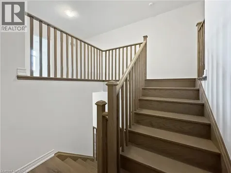 82 Gledhill Crescent Cambridge ON N1T 0G5