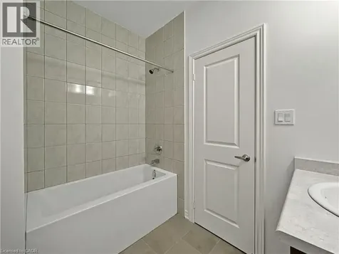 82 Gledhill Crescent Cambridge ON N1T 0G5