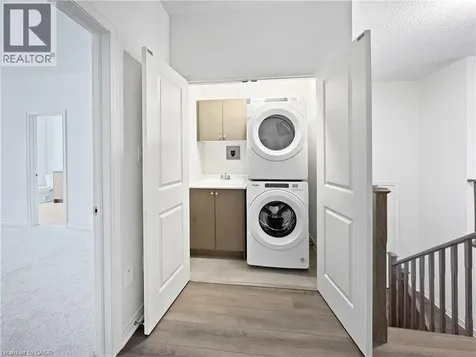 82 Gledhill Crescent Cambridge ON N1T 0G5