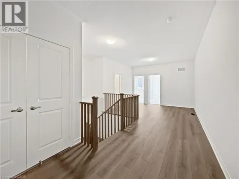 82 Gledhill Crescent Cambridge ON N1T 0G5