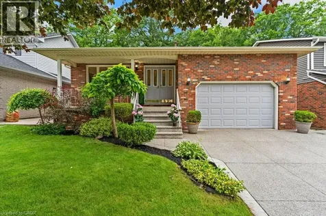 31 Pinewarbler Drive Hamilton ON L9A 4Z8