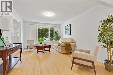 31 Pinewarbler Drive Hamilton ON L9A 4Z8