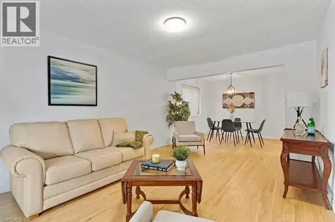 31 Pinewarbler Drive Hamilton ON L9A 4Z8