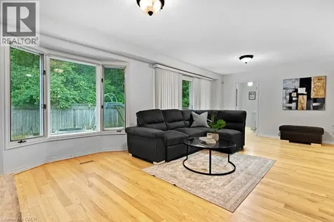 31 Pinewarbler Drive Hamilton ON L9A 4Z8