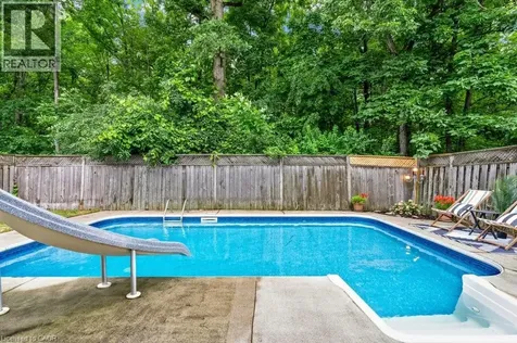 31 Pinewarbler Drive Hamilton ON L9A 4Z8