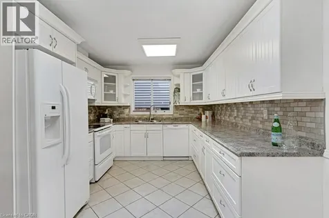 31 Pinewarbler Drive Hamilton ON L9A 4Z8