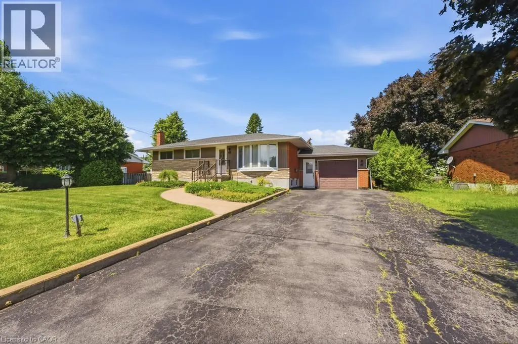 41 Oriole Crescent Grimsby ON L3M 3X7