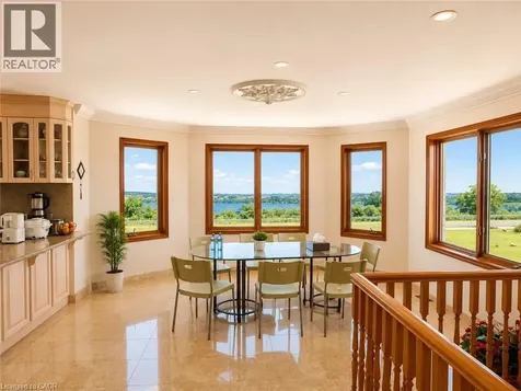 568 Ridge Road Hamilton ON L8J 2Y6