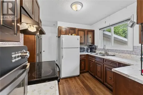 83 Rayside Avenue Azilda ON P0M 1B0