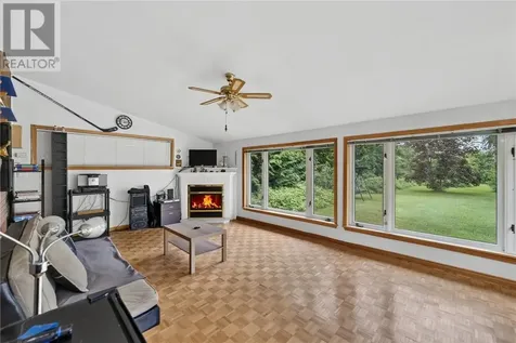 83 Rayside Avenue Azilda ON P0M 1B0