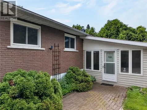 83 Rayside Avenue Azilda ON P0M 1B0