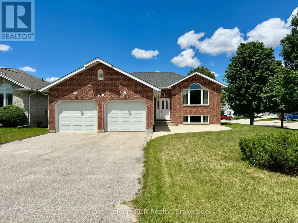 238 4th Street Crescent Hanover ON N4N 3S2