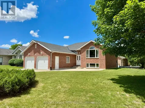 238 4th Street Crescent Hanover ON N4N 3S2