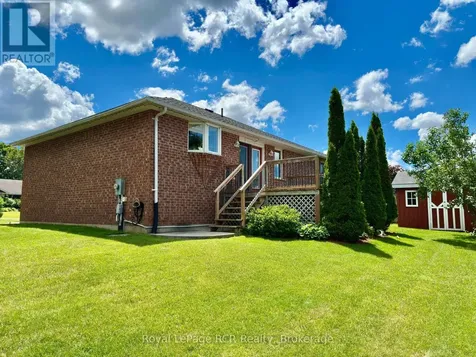 238 4th Street Crescent Hanover ON N4N 3S2