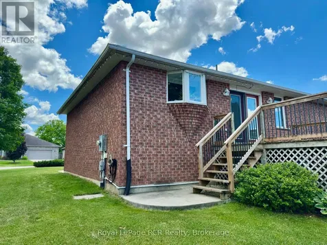 238 4th Street Crescent Hanover ON N4N 3S2