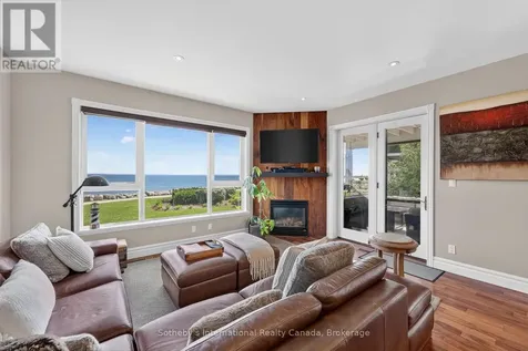 555 Mariners Way Collingwood ON L9Y 5C7
