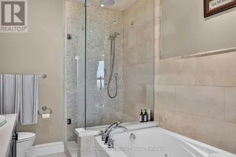 555 Mariners Way Collingwood ON L9Y 5C7