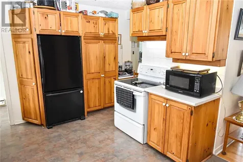 488 Lake Point Court Sudbury ON P3E 6J3