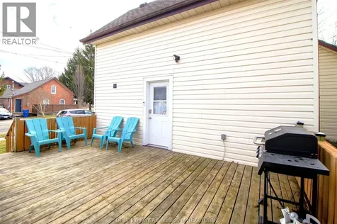 53 Selkirk Street Chatham ON N7L 1Y6