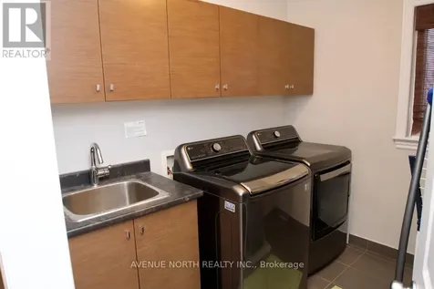 513 Egret Way Ottawa ON K2C 3H2
