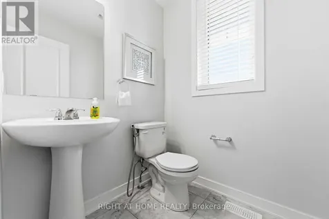 105 Alamo Street Ottawa ON K2J 6H1