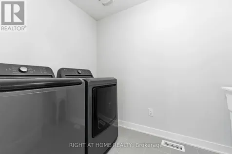 105 Alamo Street Ottawa ON K2J 6H1