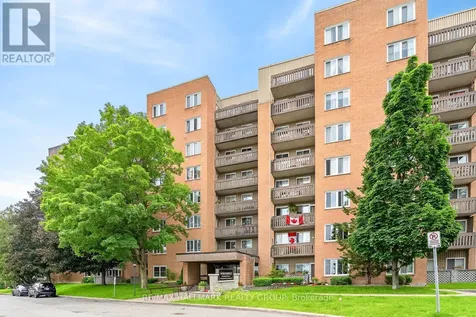 1599 Lassiter Terrace Ottawa ON K1J 8R6
