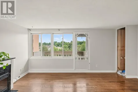 1599 Lassiter Terrace Ottawa ON K1J 8R6