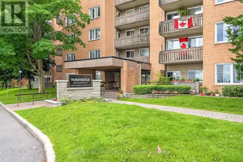 1599 Lassiter Terrace Ottawa ON K1J 8R6