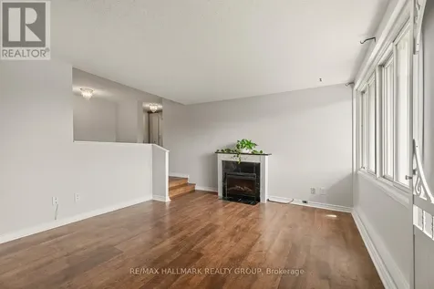 1599 Lassiter Terrace Ottawa ON K1J 8R6